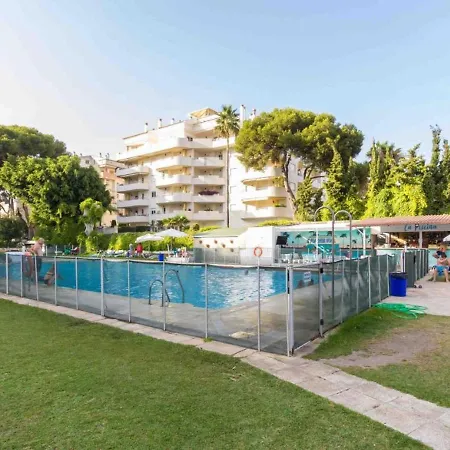 Alay Pool & Apartment